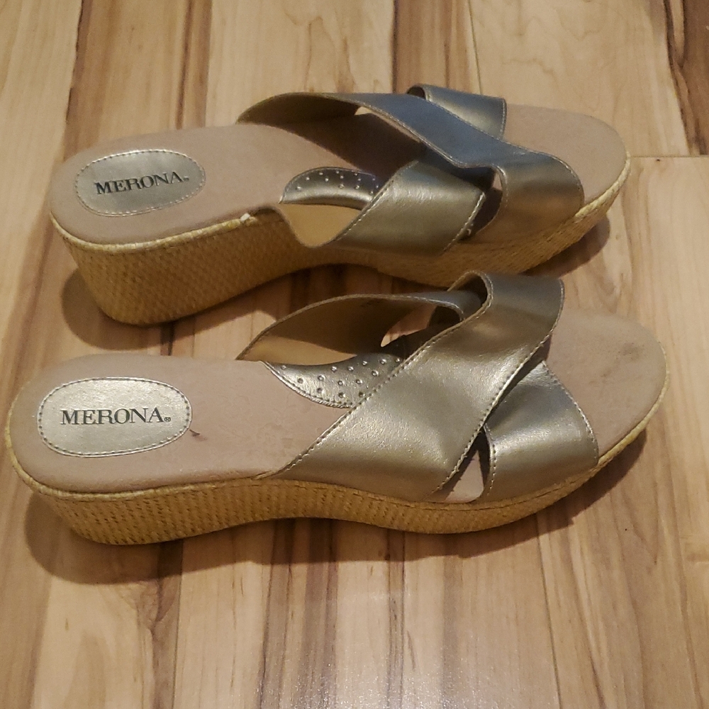 Merona Gold Wedge Shoes, Size 11